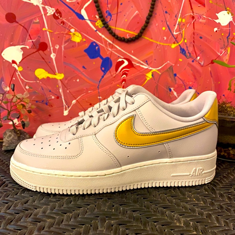 Nike Air Force 1 '07 MTLC Womens 8.5 AR0642 001